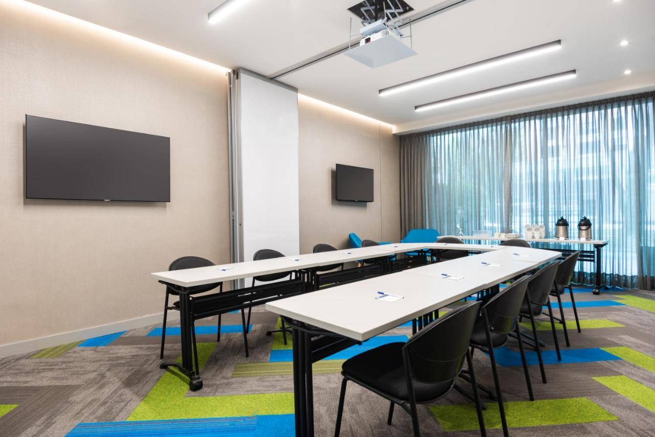 Holiday Inn Express Bogota - Parque La 93 By Ihg Dış mekan fotoğraf
