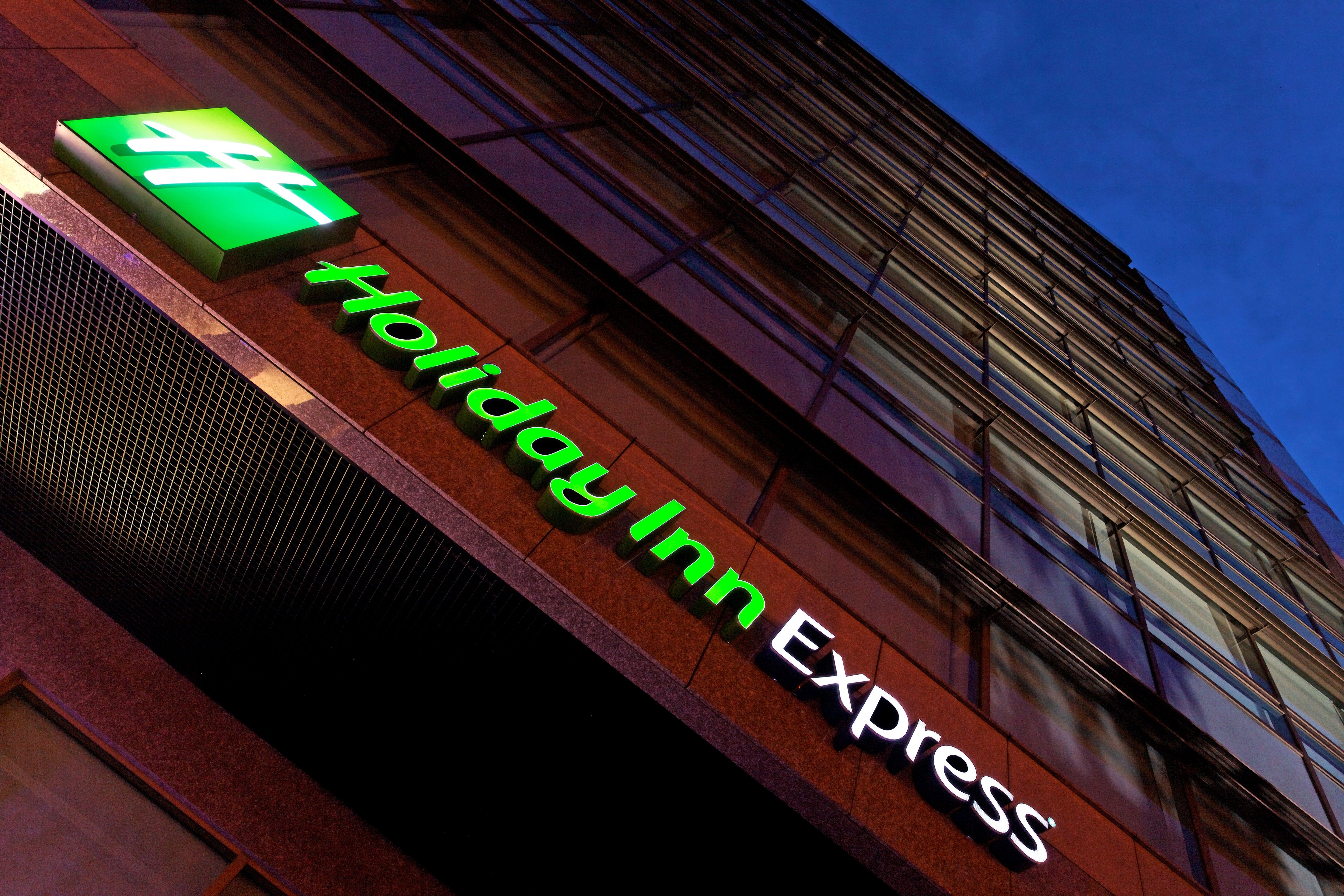 Holiday Inn Express Bogota - Parque La 93 By Ihg Dış mekan fotoğraf