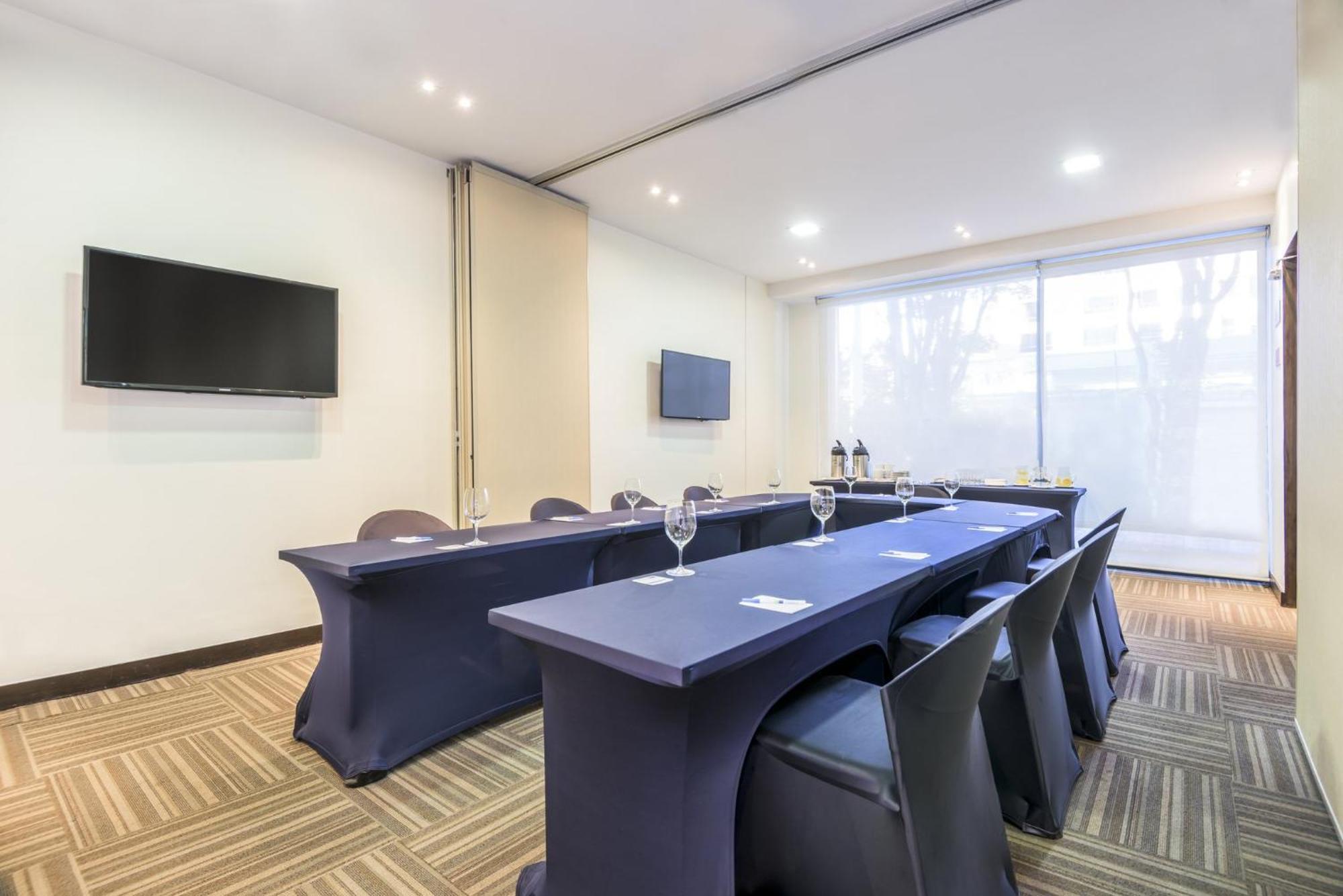 Holiday Inn Express Bogota - Parque La 93 By Ihg Dış mekan fotoğraf