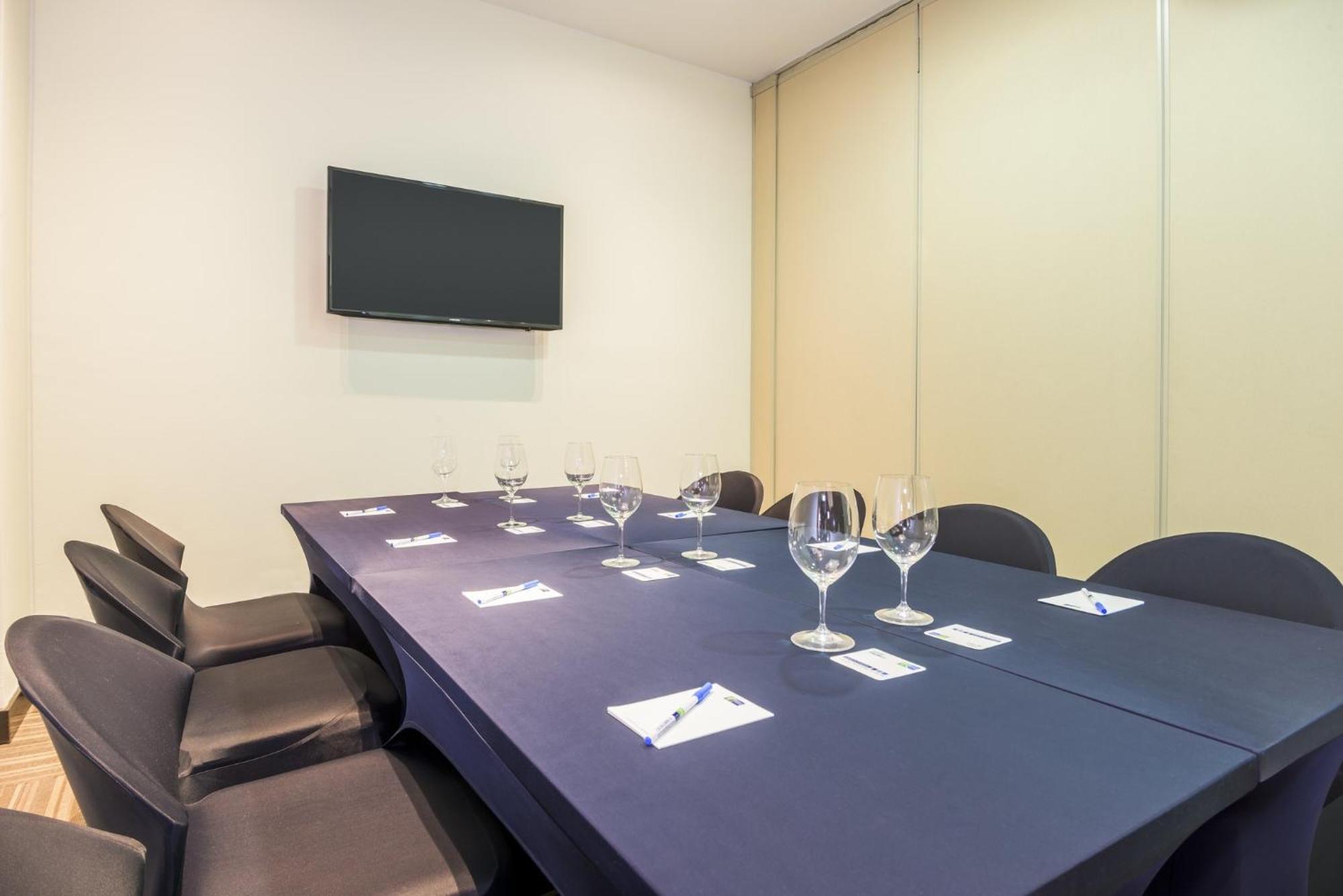 Holiday Inn Express Bogota - Parque La 93 By Ihg Dış mekan fotoğraf