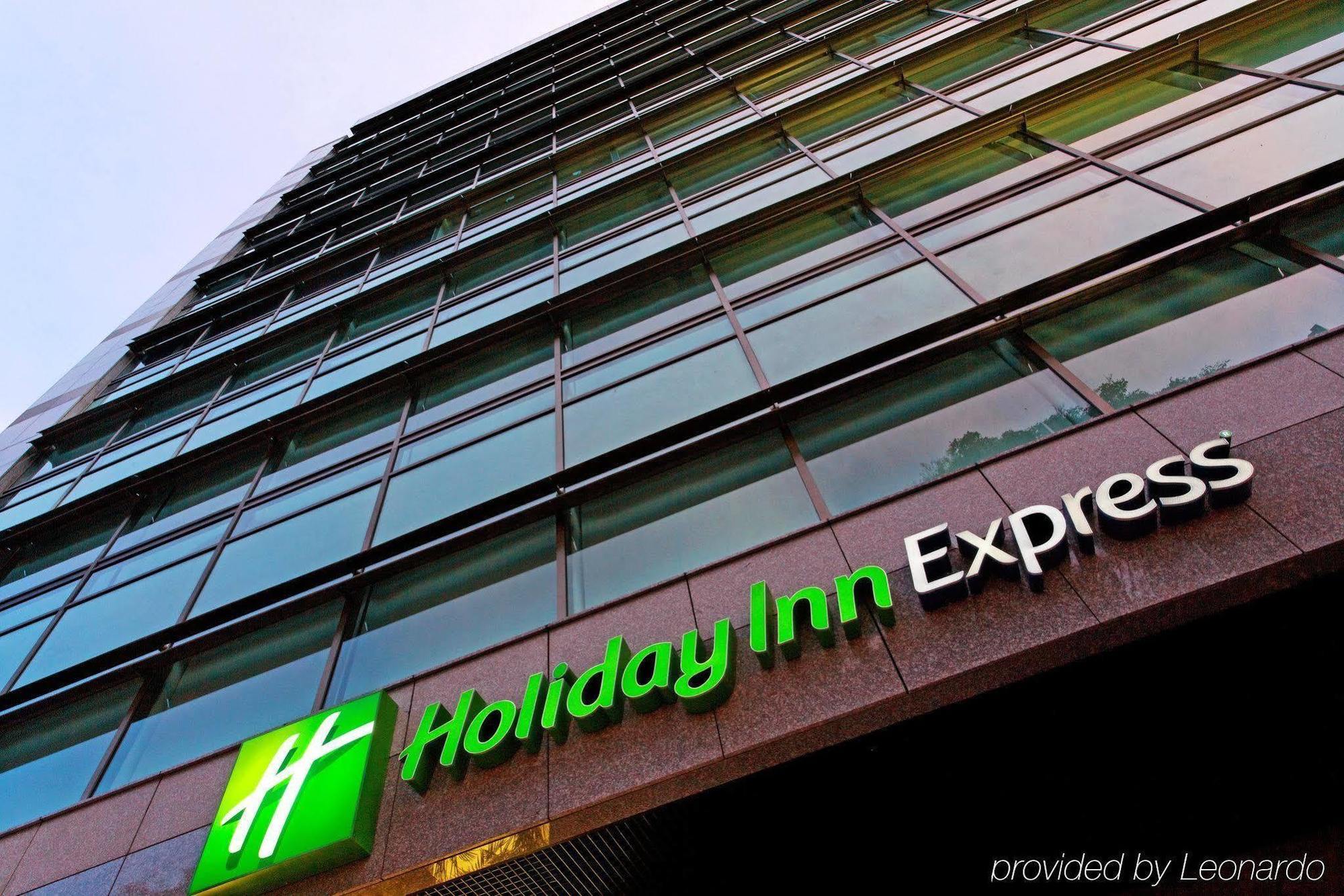 Holiday Inn Express Bogota - Parque La 93 By Ihg Dış mekan fotoğraf
